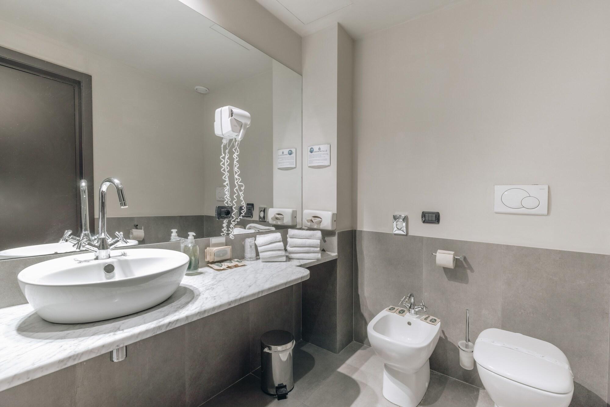 Hotel Continental Cremona Ngoại thất bức ảnh