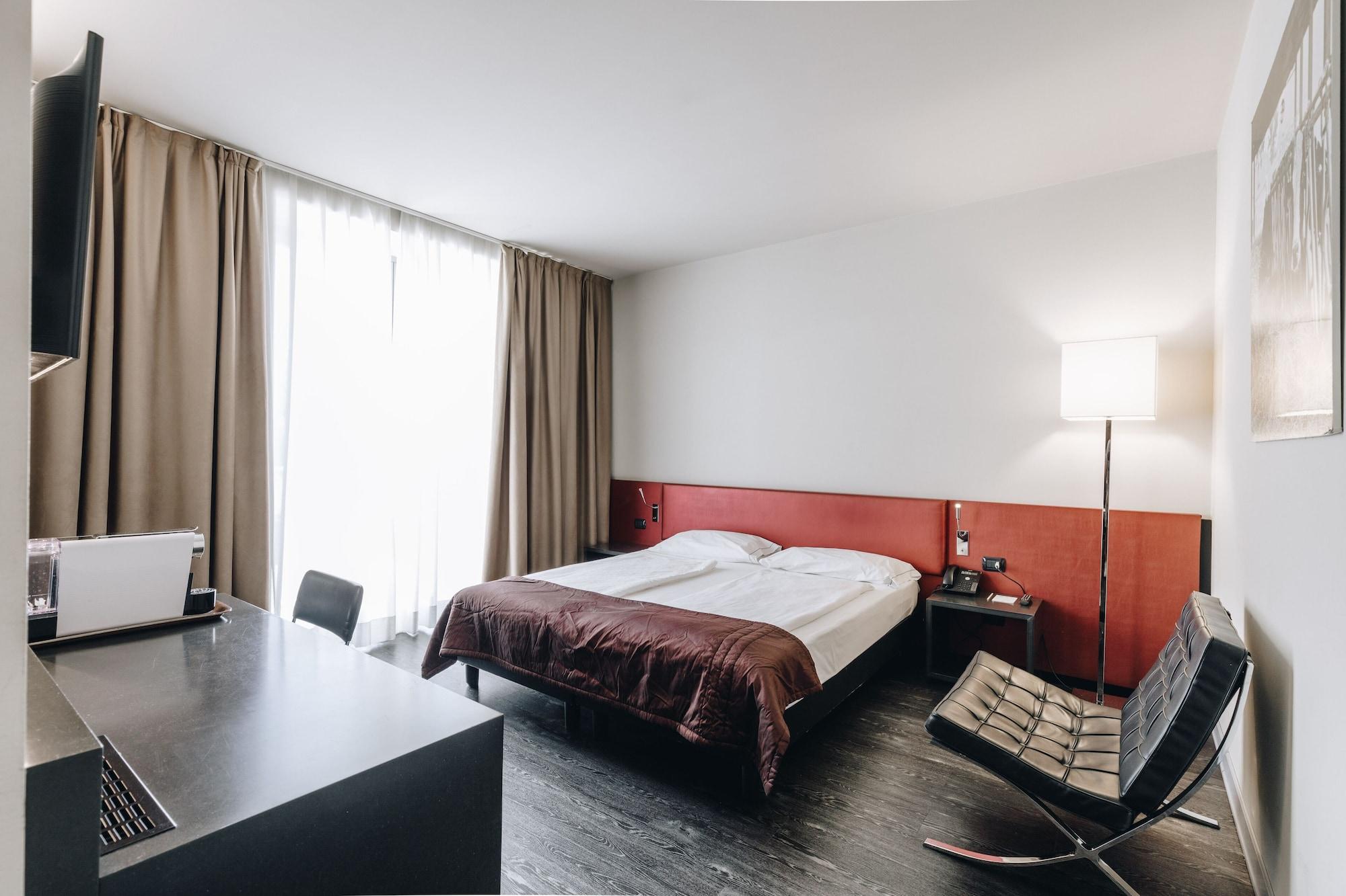 Hotel Continental Cremona Ngoại thất bức ảnh
