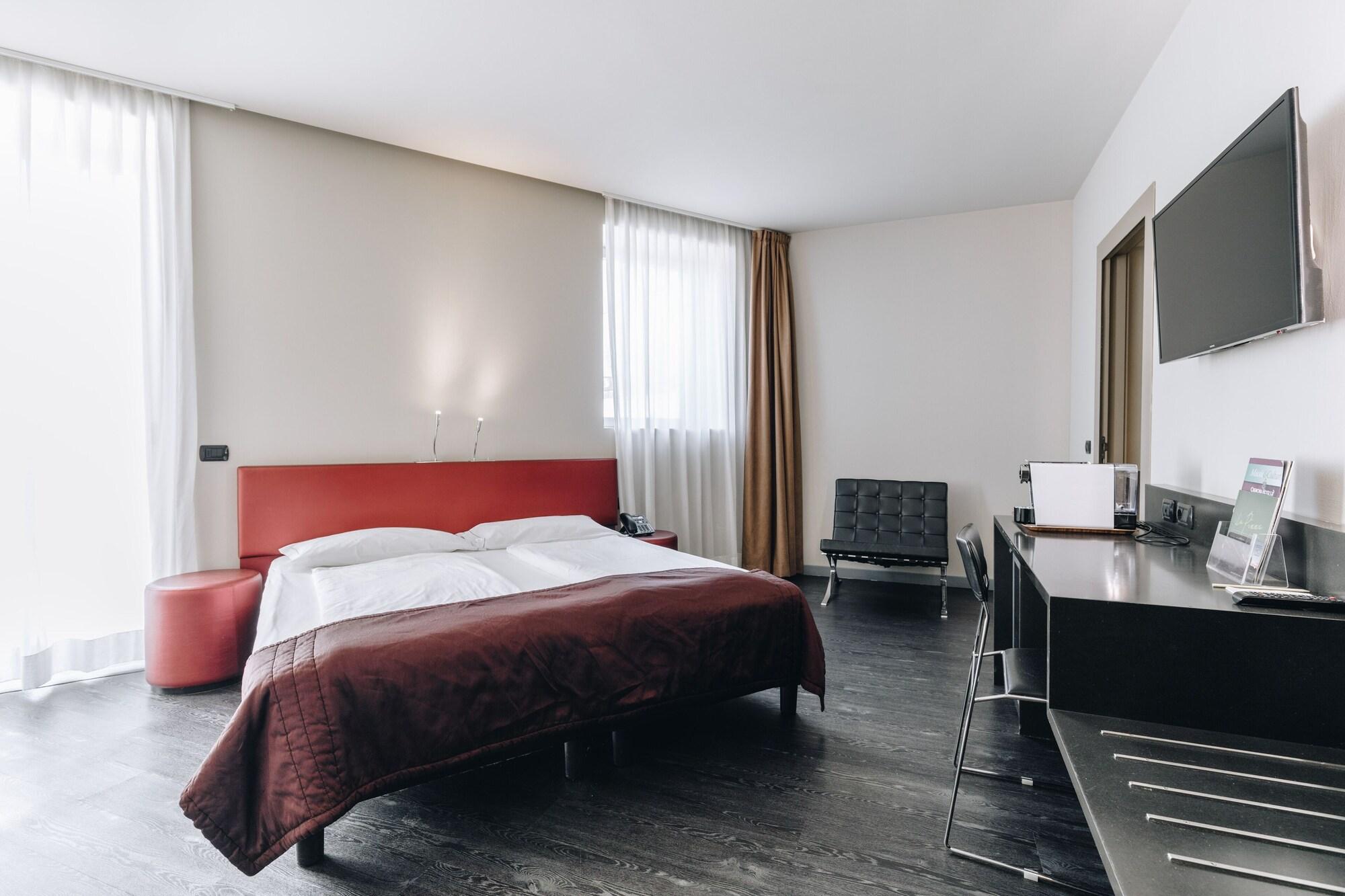 Hotel Continental Cremona Ngoại thất bức ảnh