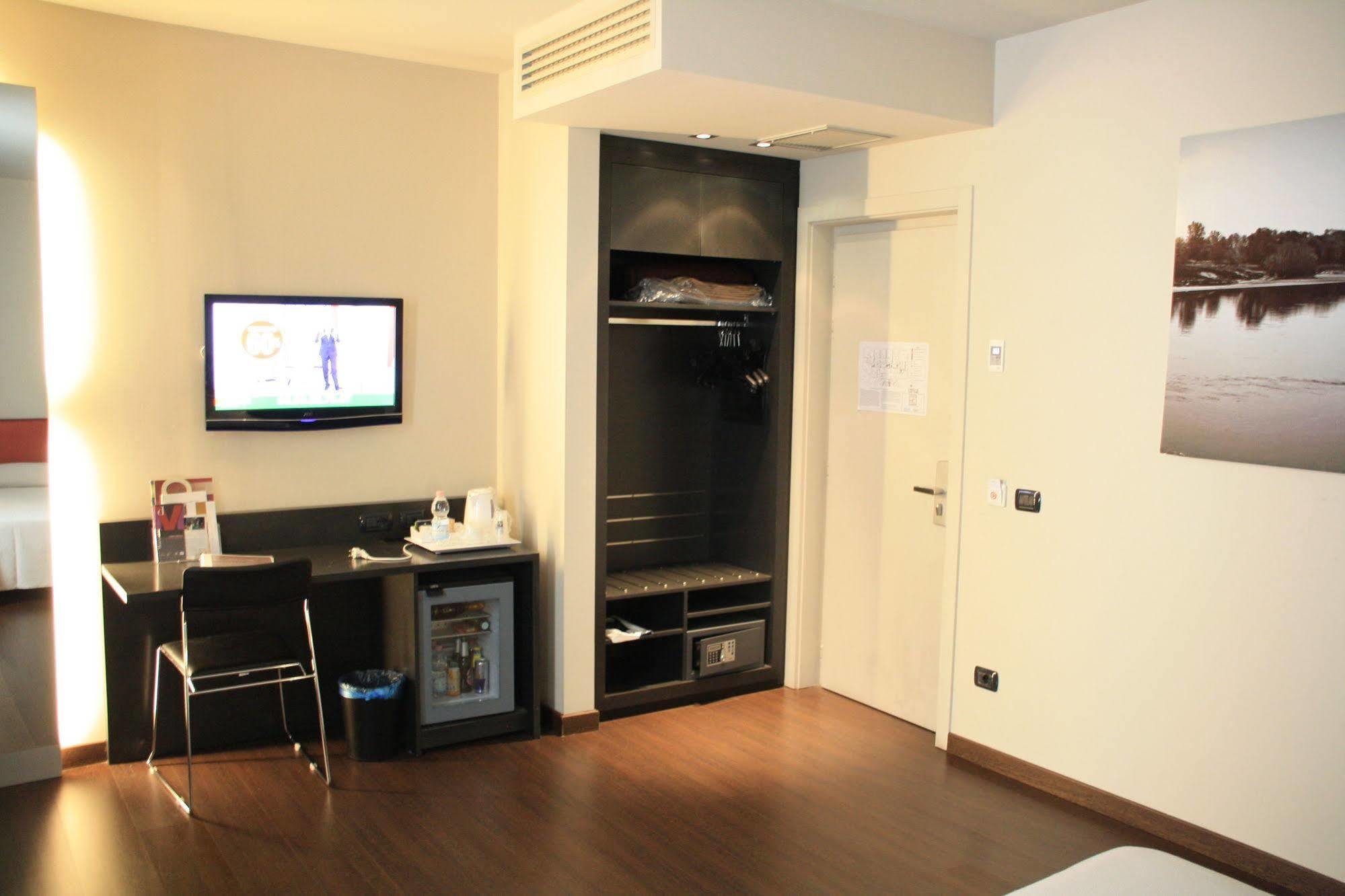 Hotel Continental Cremona Ngoại thất bức ảnh