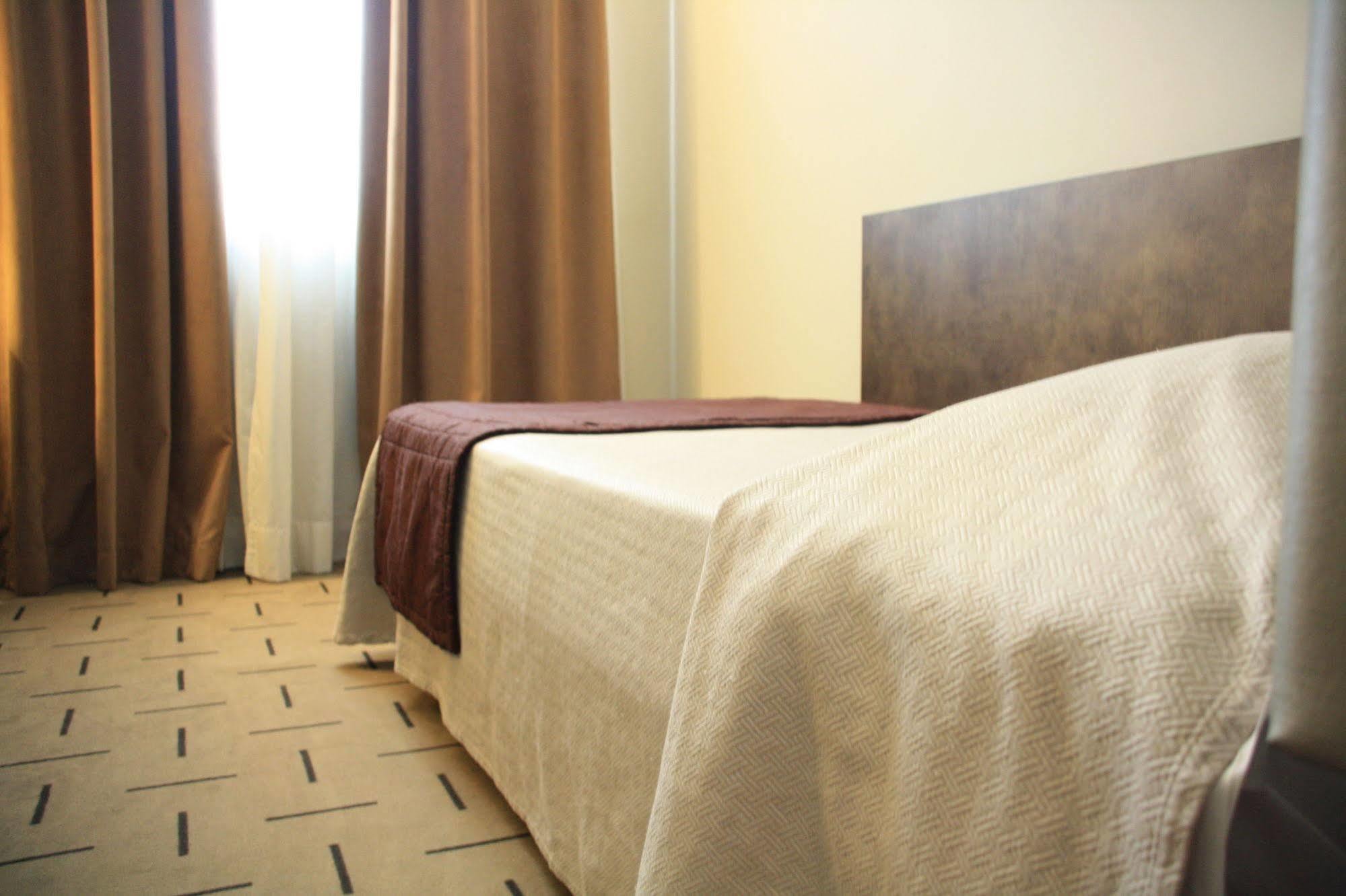 Hotel Continental Cremona Ngoại thất bức ảnh